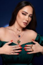 Classic Diamond Ring with Marquise and Pear Diamond - Image 3